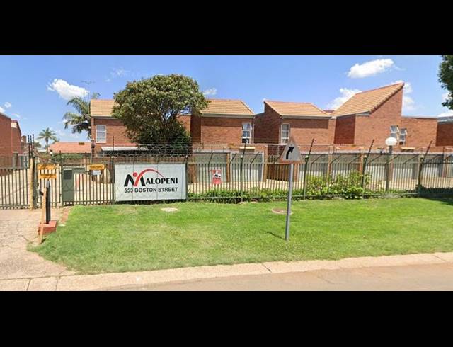 4 BEDROOM TOWNHOUSE FOR SALE IN ELARDUSPARK